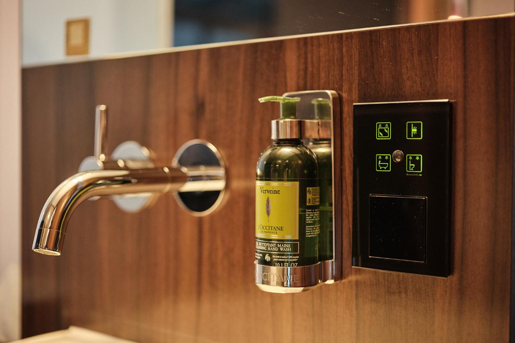 Hero Suite with access to the Rooftop Terrace